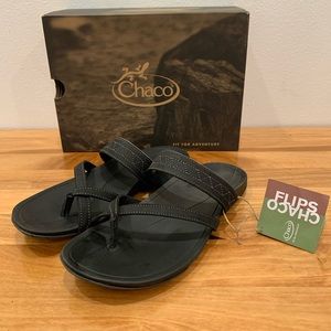 NIB Women’s Chaco Deja Leather Flip Flop Sandal 7